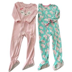 Lot of 2 Baby Girl 5T Sleepers Pajamas One-Piece Fleece Carters Pigs Fox pj